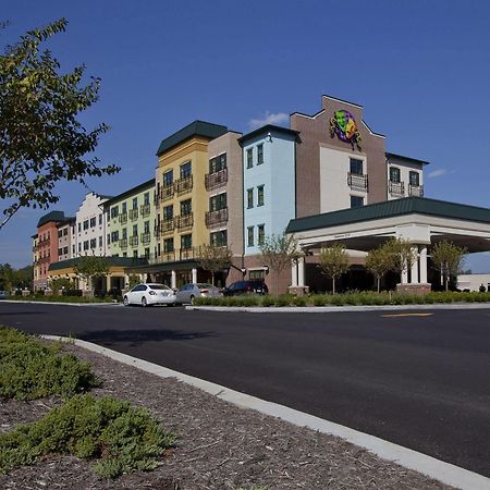 Mardi Gras Casino & Resort Cross Lanes Buitenkant foto